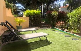 Beautiful Garden Apartment Cote D'Azur